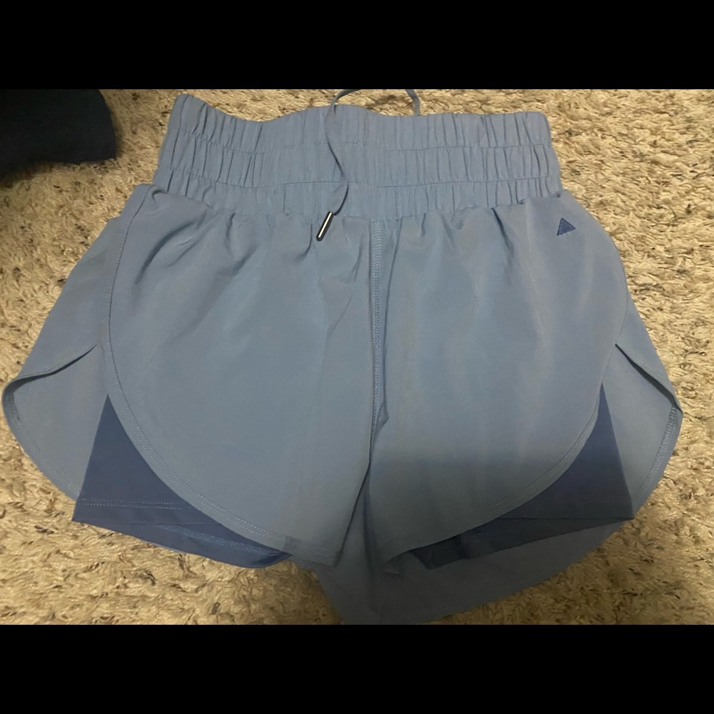 The Vista Short